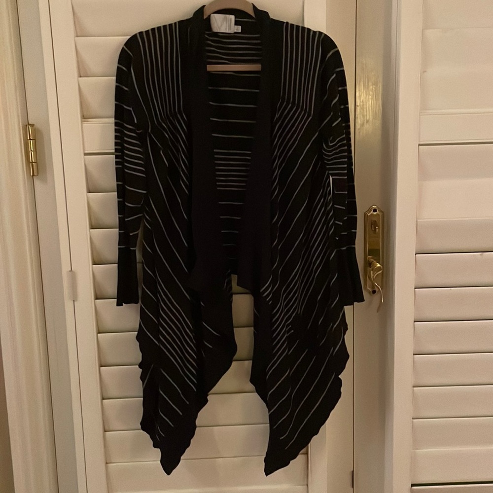 Cardigan sweater opened front no closer